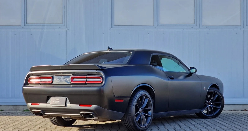 Dodge Challenger cena 259900 przebieg: 58500, rok produkcji 2019 z Chełmno małe 497